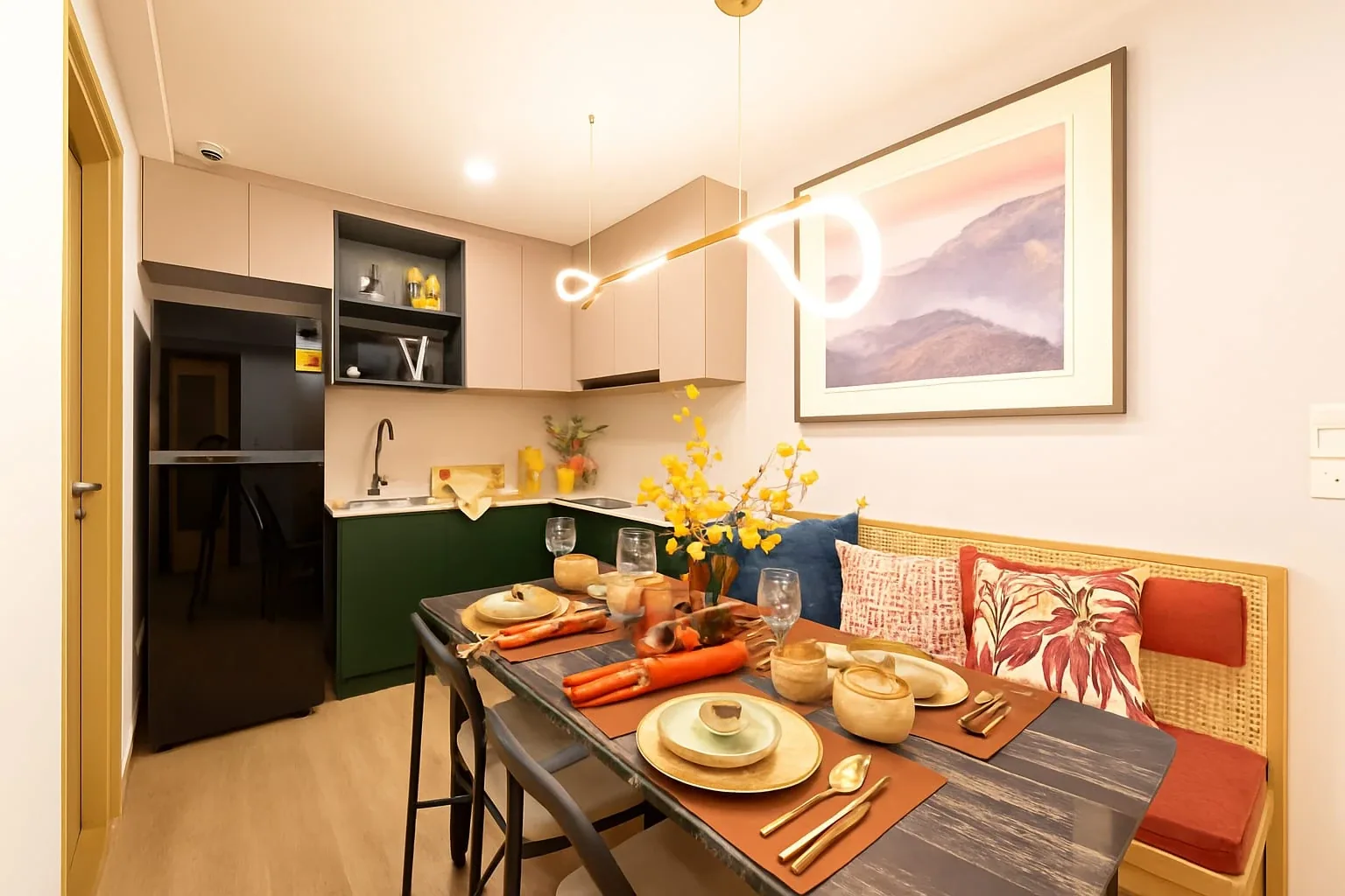 The Title Sierra: dining nook